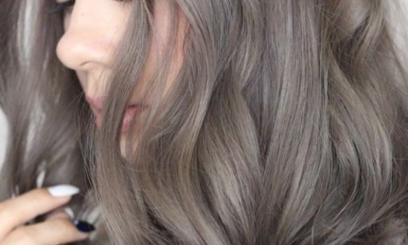 Жемчужный цвет волос: обзор красок и 15 фото с оттенком блонд